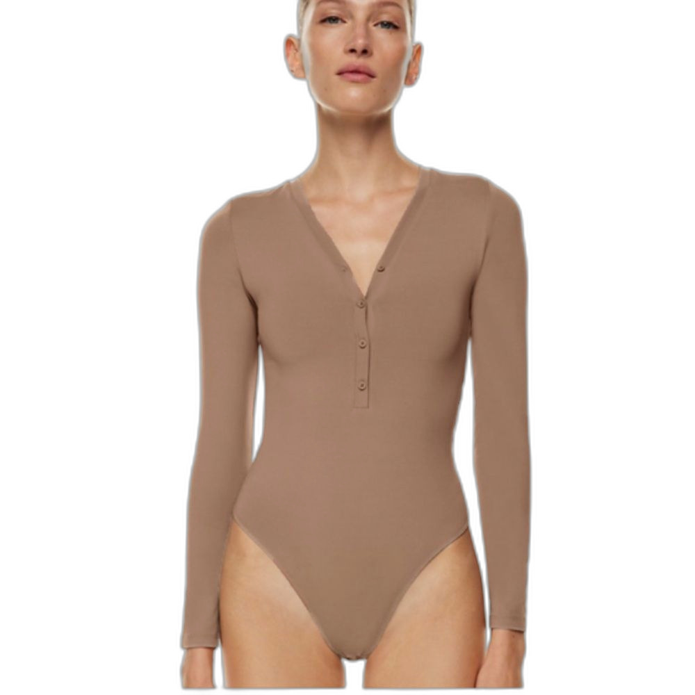 Aritizia  Babaton Contour V-neck Henley Longsleeve Bodysuit in Warm Taupe M NWOT